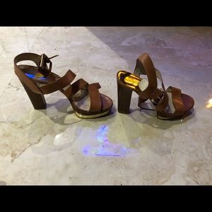 Michael Kors Tan Pumps Gold Platform